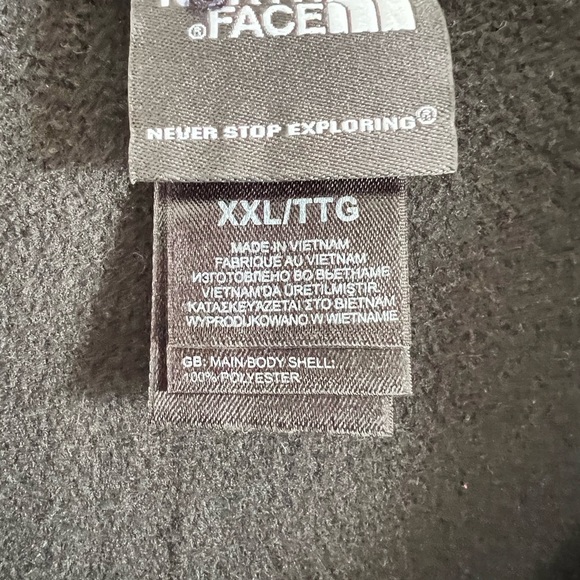 Men’s fleece pullover from The North Face in a size XXL. - Picture 5 of 5